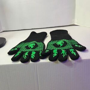 Black and Green Flame Pattern Gloves